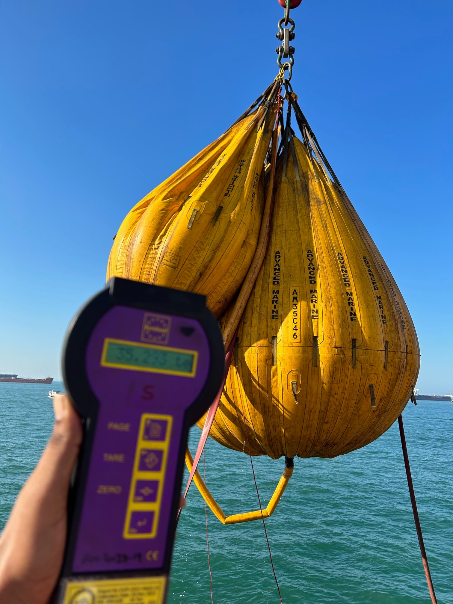 Cargo crane load test with water bag